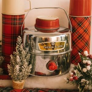 Vintage Knapp Monarch Therm-A-Jug One Gallon Insulated Cooler